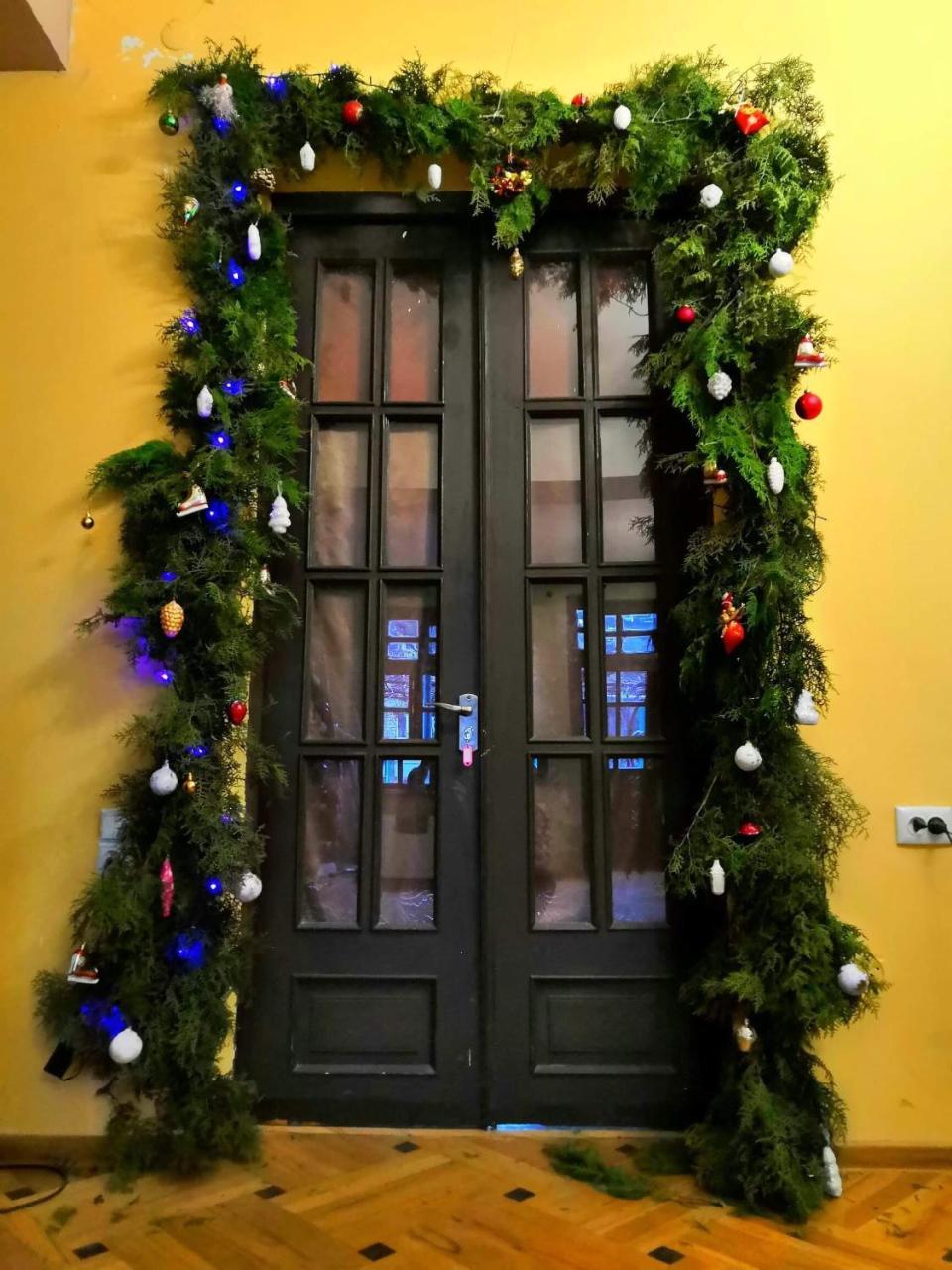 טביליסי Lucky Family Hotel מראה חיצוני תמונה